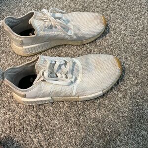 Mens 9.5 adidas MND. White.